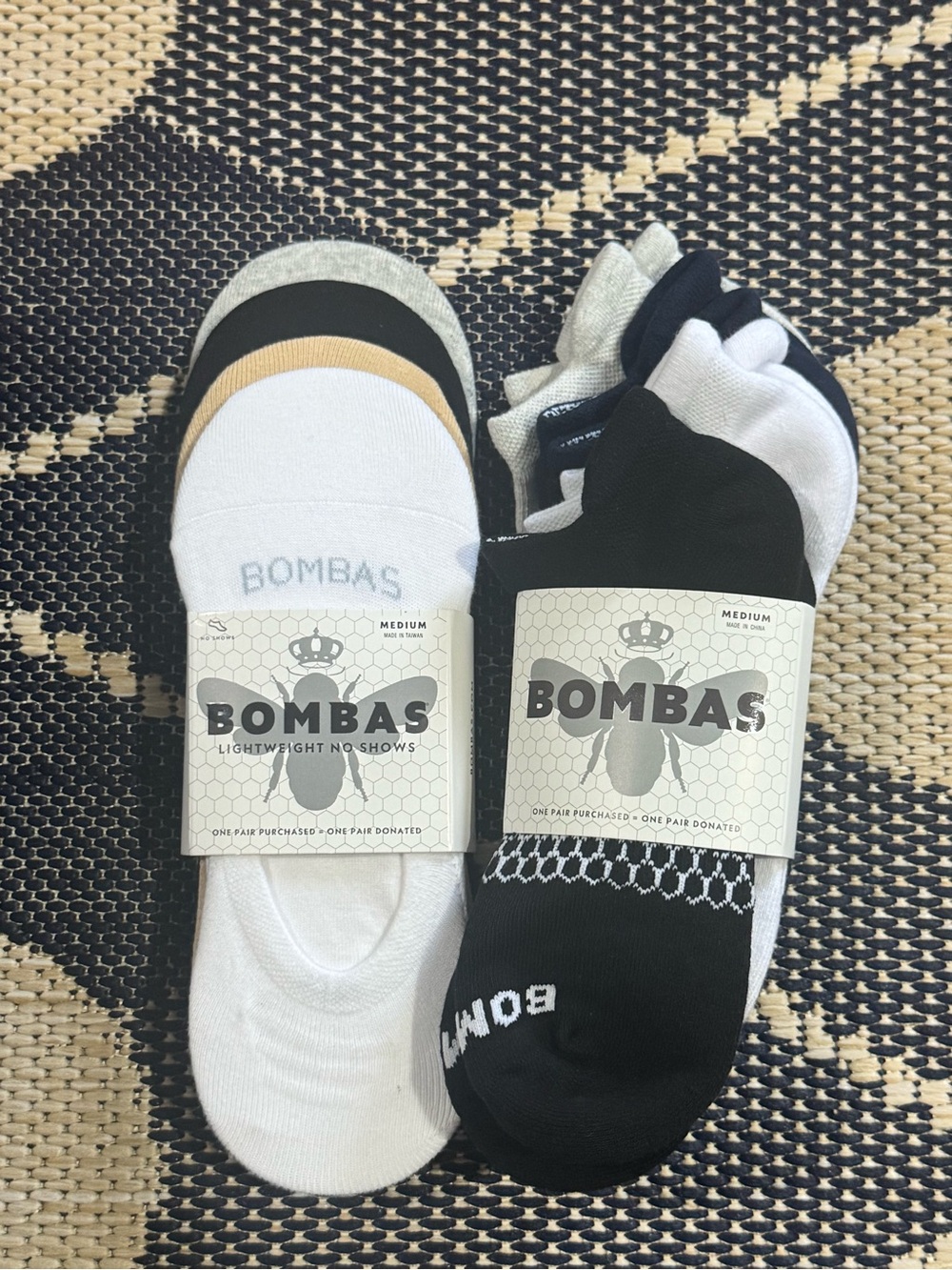 Bombas Unisex Ankle No-Show Medium Sock 2 4-Pack - Black, White, Tan, Gray